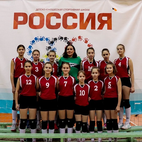 Остановились в шаге от пьедестала