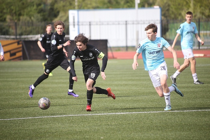 Тюменцы добились волевой победы в матче Юношеской футбольной лиги