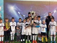 ДЮФК «Тюмень-2013» стал зимним чемпионом Симферополя по футболу среди юношей
