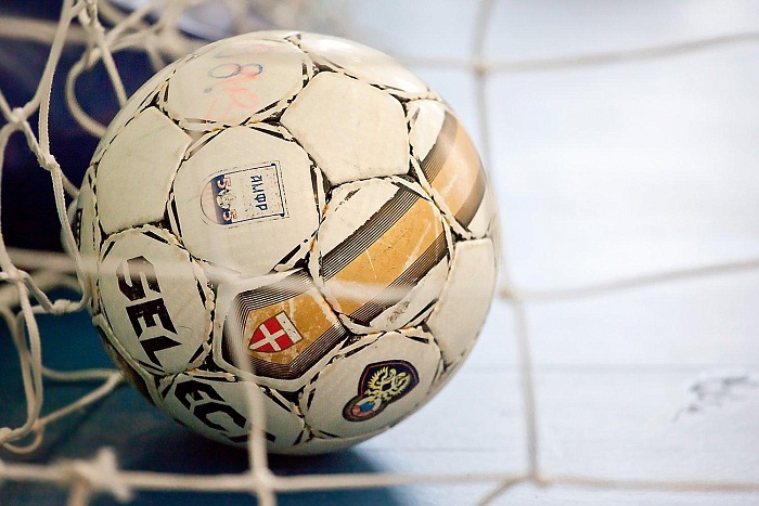 Побед добились студенты и строители