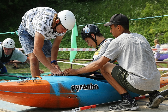 Первенство России по гребному слалому (юноши и девушки до 17 лет). Экстрим