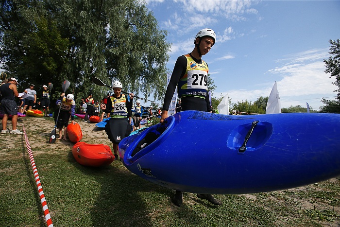 Первенство России по гребному слалому (юноши и девушки до 17 лет). Экстрим