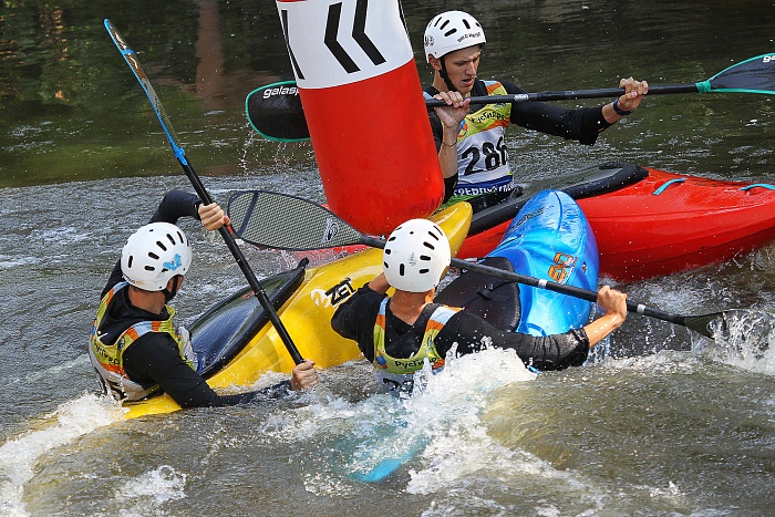 Первенство России по гребному слалому (юноши и девушки до 17 лет). Экстрим