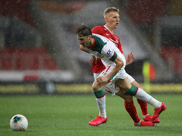 Павел Маслов: «Передвигаться на самокате по Москве удобно»