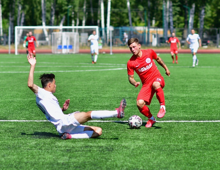 Футбольный клуб «ИЛЬПАР» из Пермского края дома сыграет с «Челябинском-М», а «Тюмень-2» в Магнитогорске сразится с «Мет-Магом»