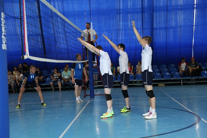 Волейболисты в воскресенье разыграют награды