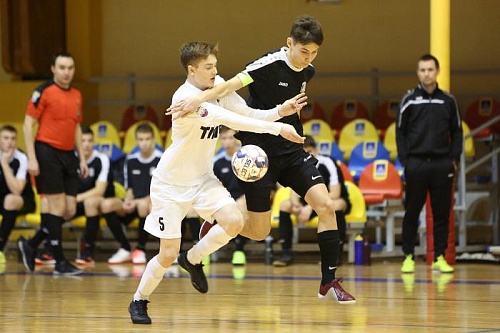 Юные тюменцы дома взяли серебро