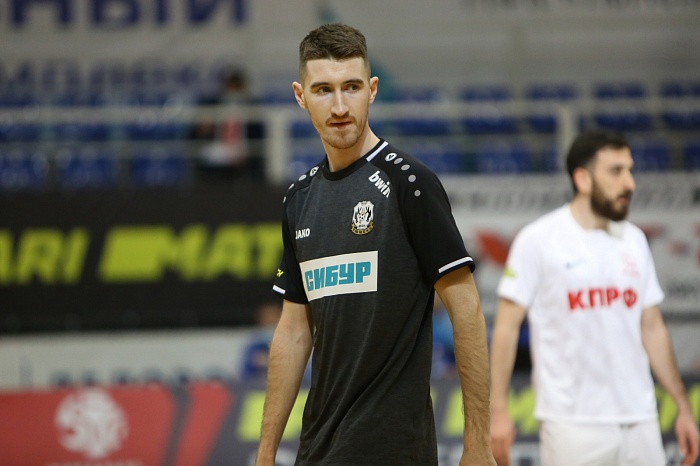 Игрок мини-футбольного клуба «Тюмень» Денис Неведров: «Нужно продолжать нашу победную серию»