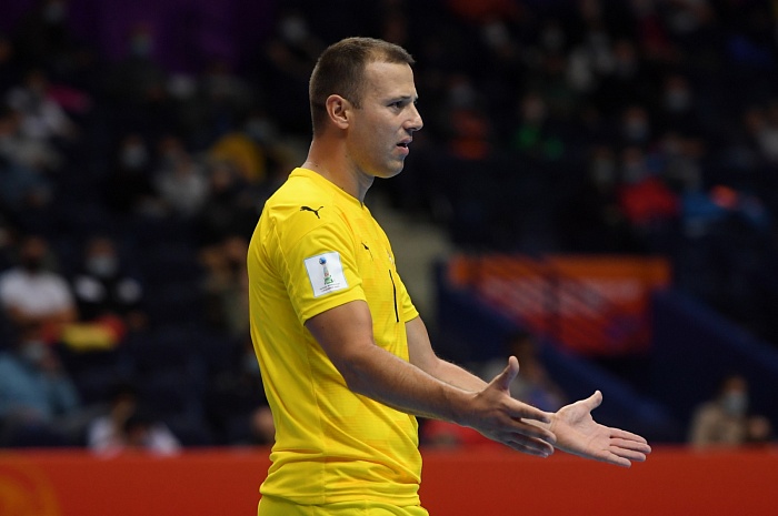 Бывший вратарь мини-футбольного клуба «Тюмень» Миодраг Аксентиевич отметился голевой передачей после очередного возвращения в сборную Сербии