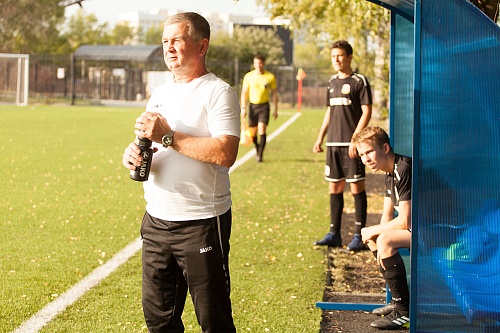 Легендарный защитник «Геолога» Сергей Никифоров отмечает юбилей