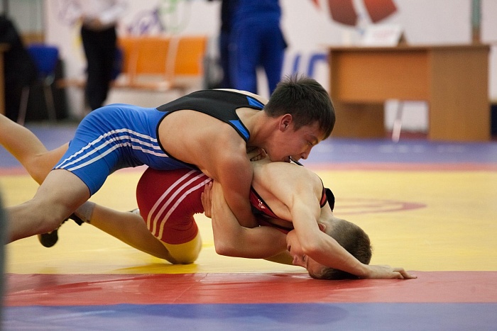 Тюменские борцы пробились в финал