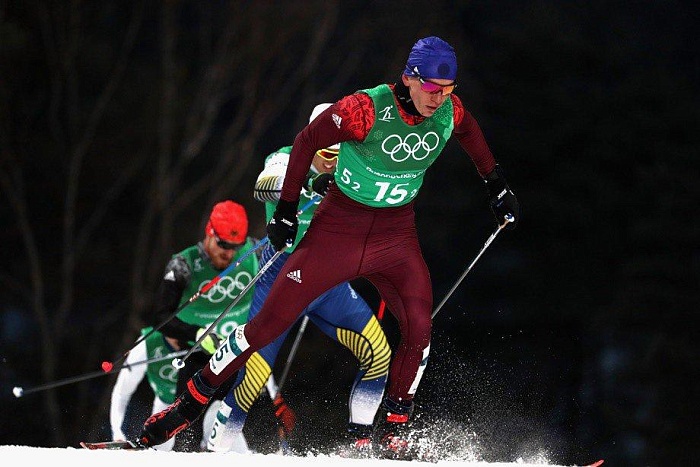 Большунов лидирует в опросе Министерства спорта