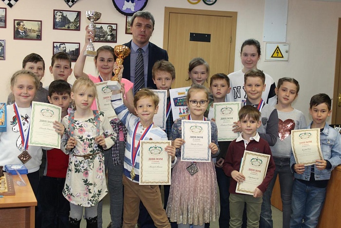 После ничьей начал крушить конкурентов