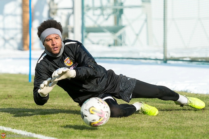 Соперник «Тюмени» подписал вратаря из «Родины»