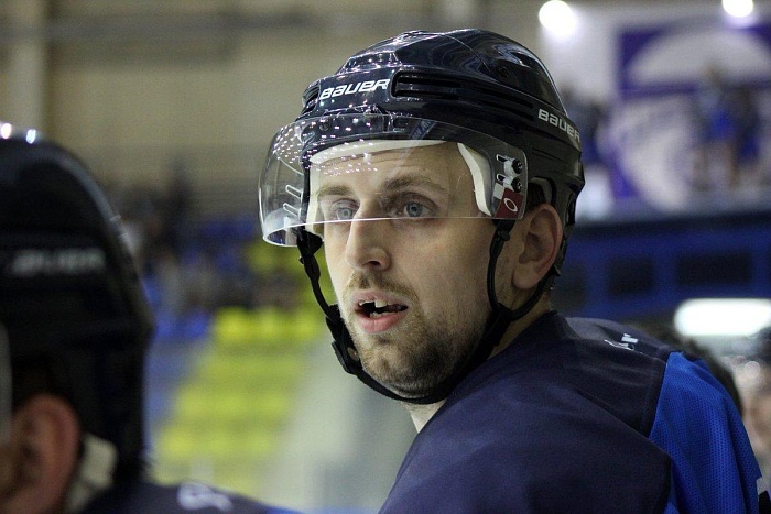 Денис Сандер остался в «Зауралье»