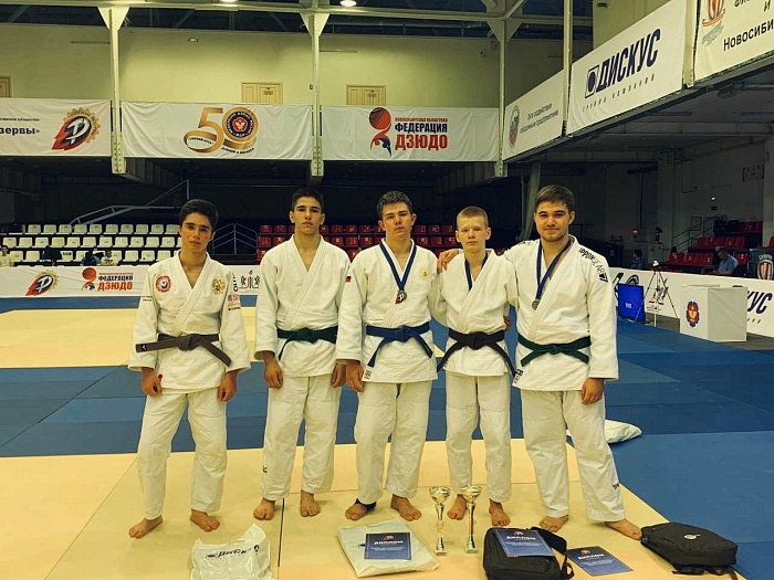 Тюменские дзюдоисты выиграли 11 медалей на «Трудовых резервах» в Новосибирске