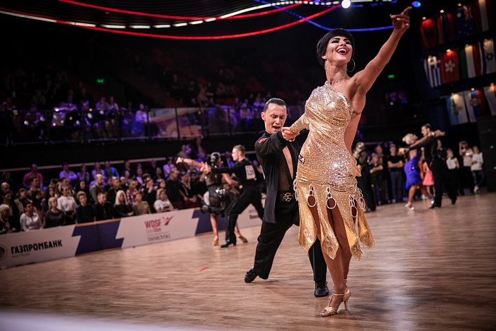На тюменском паркете блистали зарубежные дуэты с российскими корнями