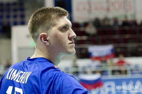 Кимеров устроил погоню и остался без клуба