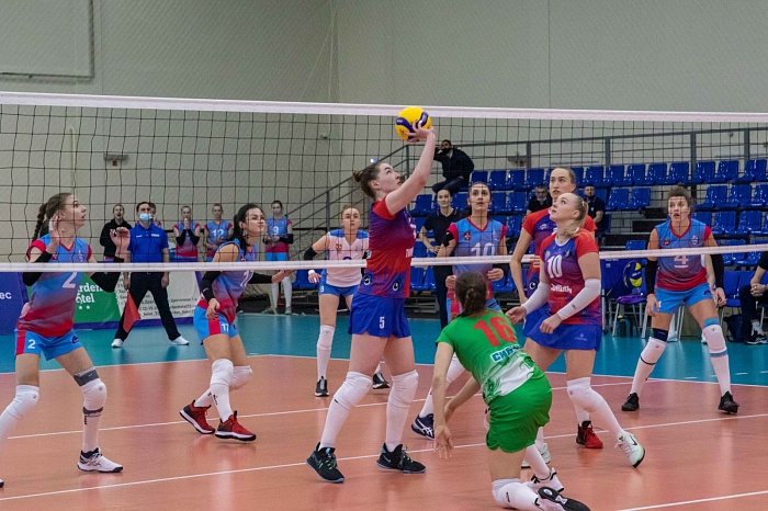 Тюменки примут соседей по таблице из Омска