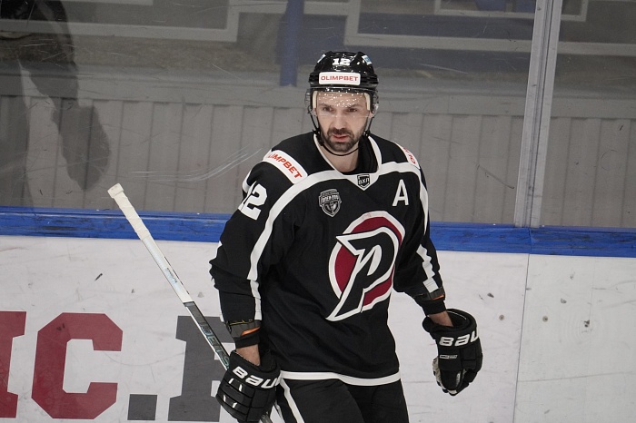 Игрок хоккейного клуба «Рубин» Дмитрий Лютов: «Мне оставалось только в створ ворот попасть»