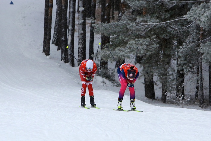 В Упорово лыжники стартовали на спринтерских дистанциях