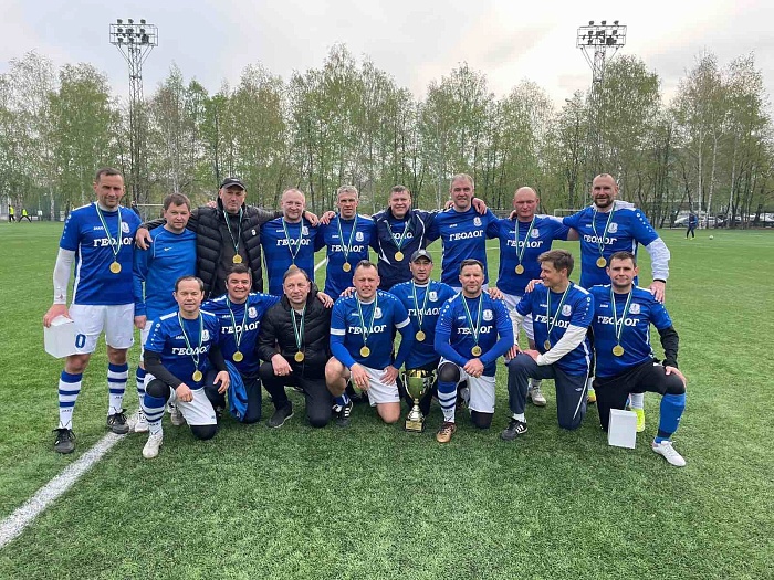 Тюменский «Геолог» стал чемпионом области по футболу среди ветеранов