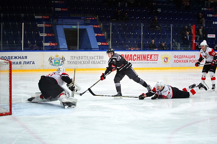 «Тюменский Легион» уступил в Омске