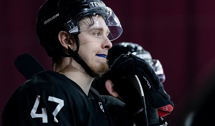 За хоккейный клуб «Рубин» будет играть нападающий Владимир Бобылёв