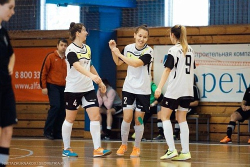 «Родина-66» наступает на пятки тюменкам