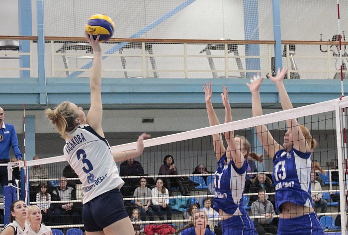 «Импульс» уверенно одолел тюменок (ОНЛАЙН)