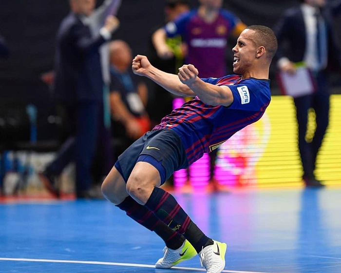 Феррао настигли конкуренты…