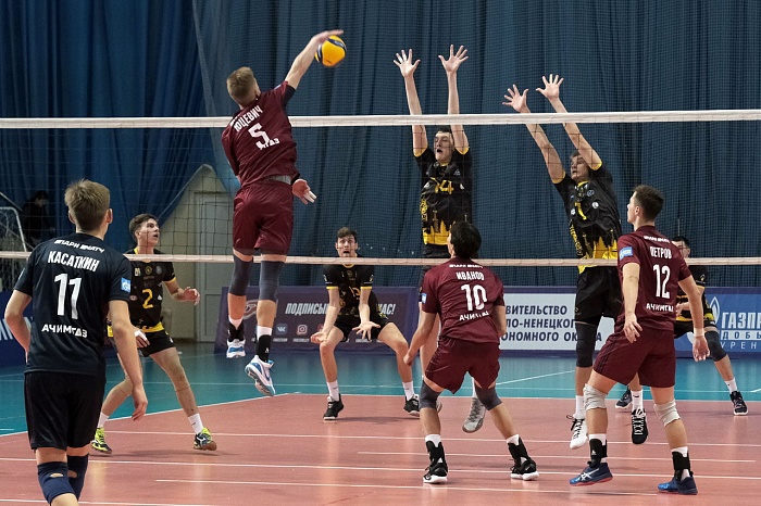 «Факел» выиграл все шесть матчей