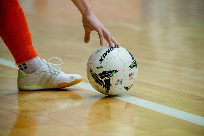 «Иртыш-1» проиграл, но остался лидером в чемпионате Тобольска по мини-футболу