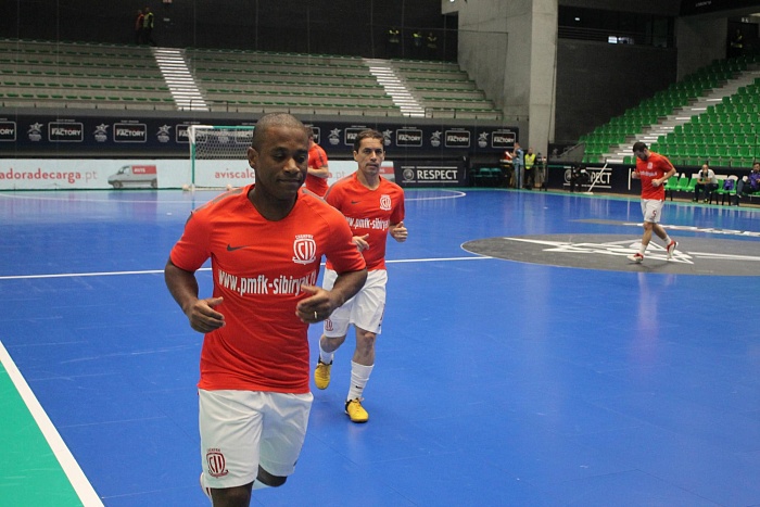 Новосибирцы вернули Рафаэля