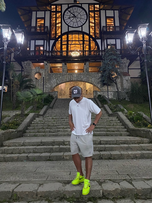 Форвард мини-футбольного клуба «Тюмень» Азиз Муждаков: «Отдыхаю в Дагестане, но уже потихоньку готовлю себя к сборам»