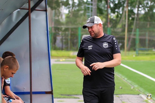 Главный тренер футбольной команды «Тюмень-2009» Алексей Семенов: «Егор Васьков сам создал себе возможность забить гол»