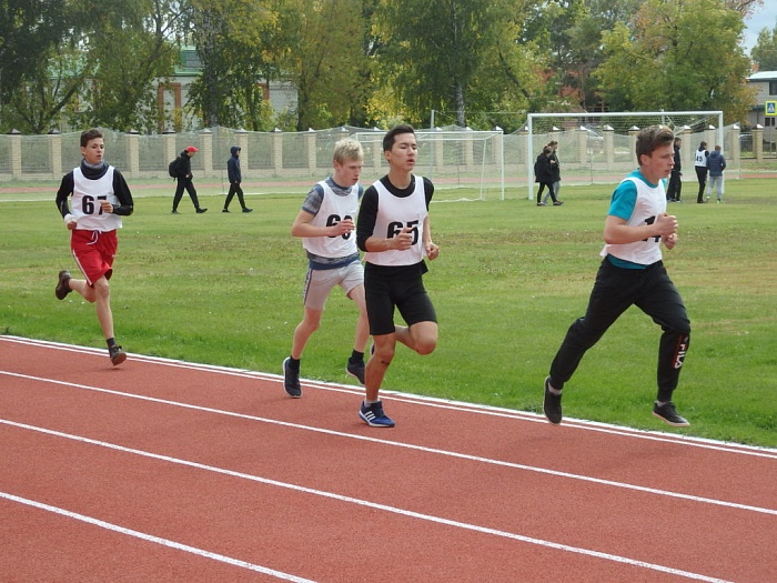 Гагаринцы здорово бежали эстафеты