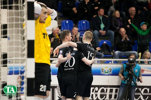 Продолжение мини-футбольного плей-офф смотрите на «Тюменском времени»