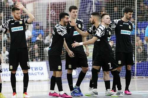 Ваша карта бита: мини-футбольный клуб «Тюмень» оставил в «дураках» МФК КПРФ благодаря двум джокерам