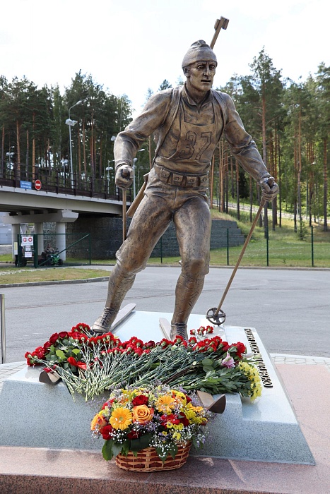 В «Жемчужине Сибири» открыли памятник Михаилу Либерману