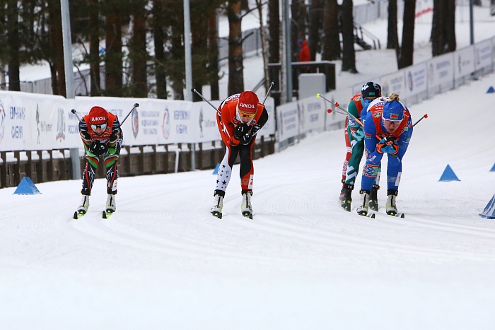 Второй этап Кубка России по лыжным гонкам в Тюмени. Женщины. Спринт