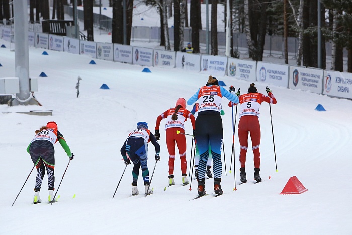 Второй этап Кубка России по лыжным гонкам в Тюмени. Женщины. Спринт