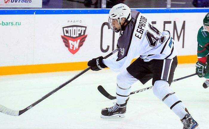 Егор Брютов тренируется в сборной России