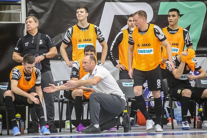 Главный тренер мини-футбольного клуба «Тюмень» Денис Абышев: «Нужно проводить два качественных матча в туре»