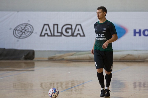 Куликов и Шитиков забивают за уфимцев