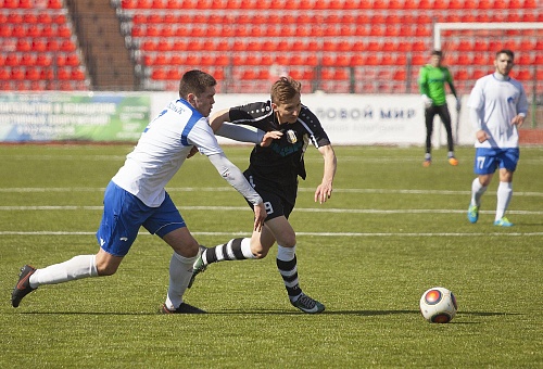 В стартовой игре победили торпедовцы