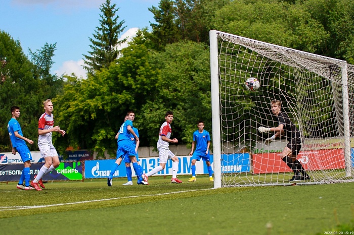 Футбольный клуб «Тюмень» в пятом туре ЮФЛ уступил сверстникам из Омска