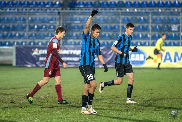 Гол воспитанника тюменского футбола Егора Глухова помог «Сатурну» из Раменского обыграть команду Андрея Пятницкого