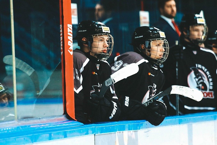 МХЛ закрылась для игроков двадцатого века