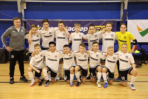 Юные тюменцы вышли в полуфинал «Кубка Казани» по мини-футболу